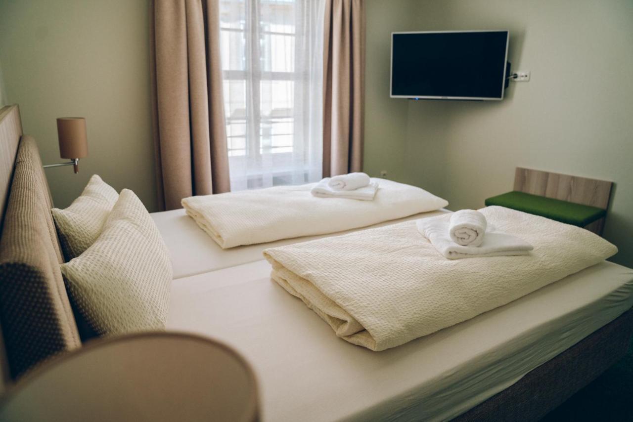 Adelheid Garni Hotel 3*